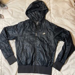 Black Nike windbreaker